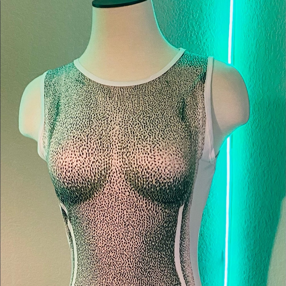Silhouette Bodycon dress